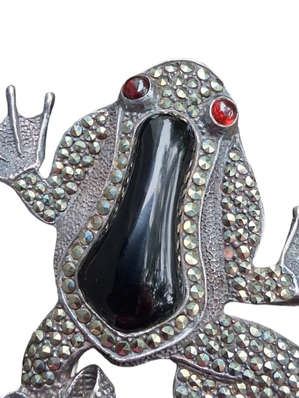 Vintage Sterling Silver Marcasite Onyx Frog Pin with Bow Accent - Picture 3 of 5